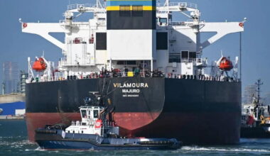 JAV pakrantėse Trumpas leido vykdyti masinę naftos ir dujų gavybą