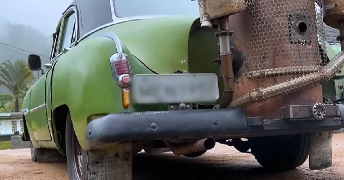 Kokį atstumą nuvažiuoja šitas „hibridas“, kūrenamas malkomis? | Verslas