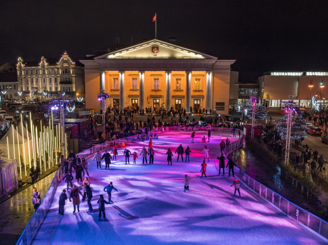 Sauliaus Žiūros nuotr. / „Vilniaus ledas“ grįžta į Rotušės aikštę