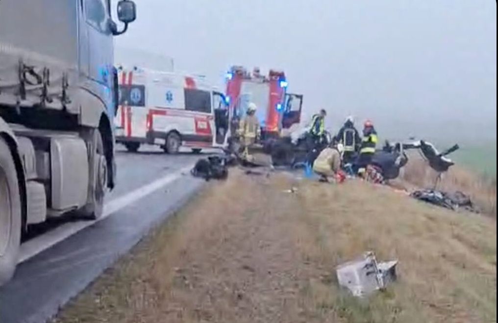 Avarija Kėdainių rajone: prispaustas žmogus, eismas jau leidžiamas (ATNAUJINTA)