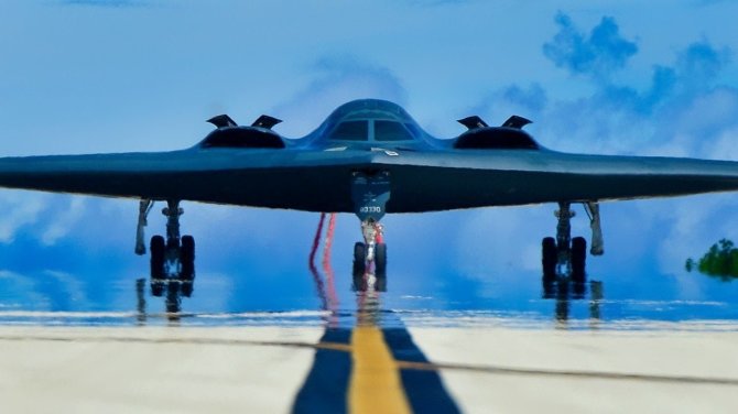 JAV kariuomenės nuotr./B-2 „Spirit“ radarais neaptinkamas bombonešis