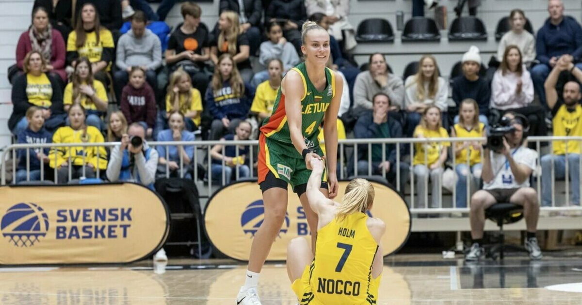 Jocytės vedama Lietuvos rinktinė triuškinančia pergale pradėjo Europos čempionato atrankos turnyrą