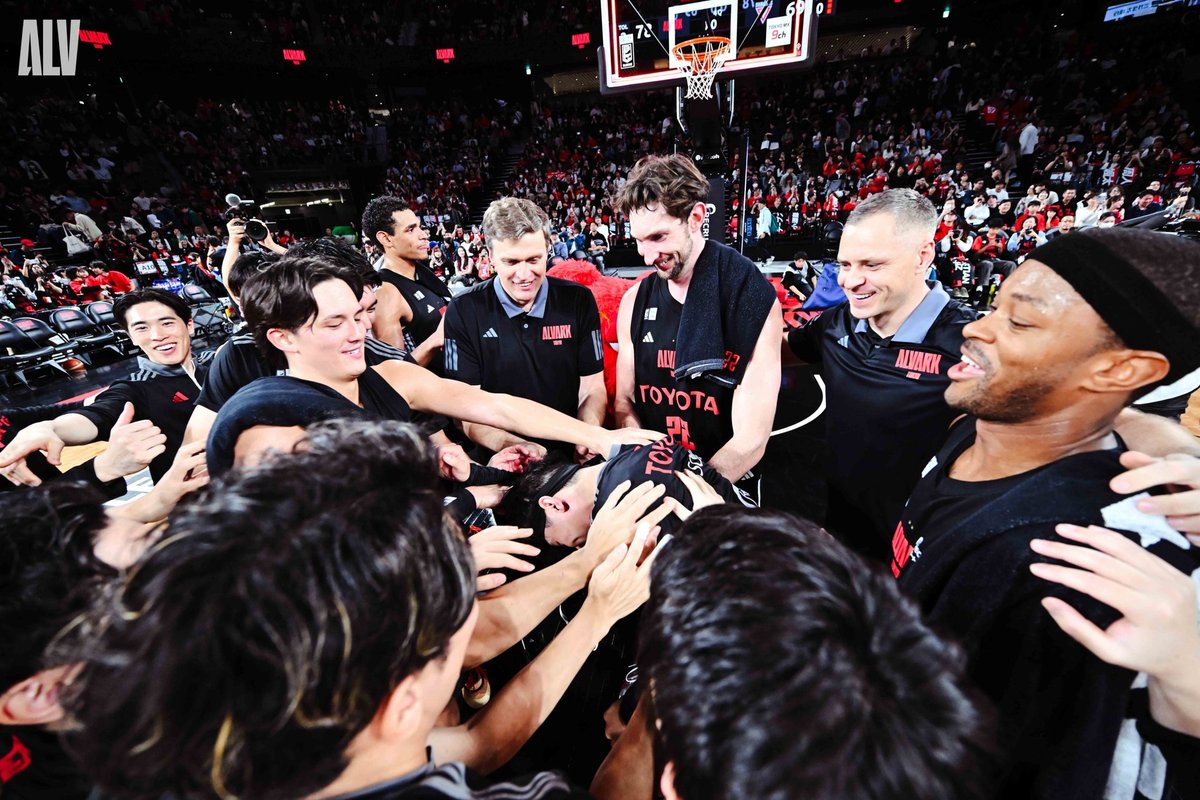 Adomaičio šėlsmas Japonijoje: septinta pergalė iš eilės ir išrašytas pirmas pralaimėjimas lyderiams