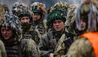 Karas Ukrainoje. Ukrainos pajėgos smogė stambiai naftos gamyklai Samaroje ir „Rubikon“ dronų bazei - Delfi