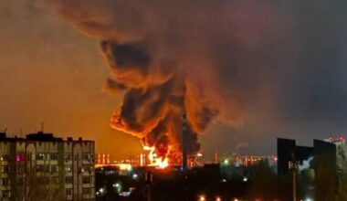 Karas Ukrainoje. Po Ukrainos dronų atakų sustabdyta Saratovo naftos perdirbimo gamykla Rusijoje - Delfi