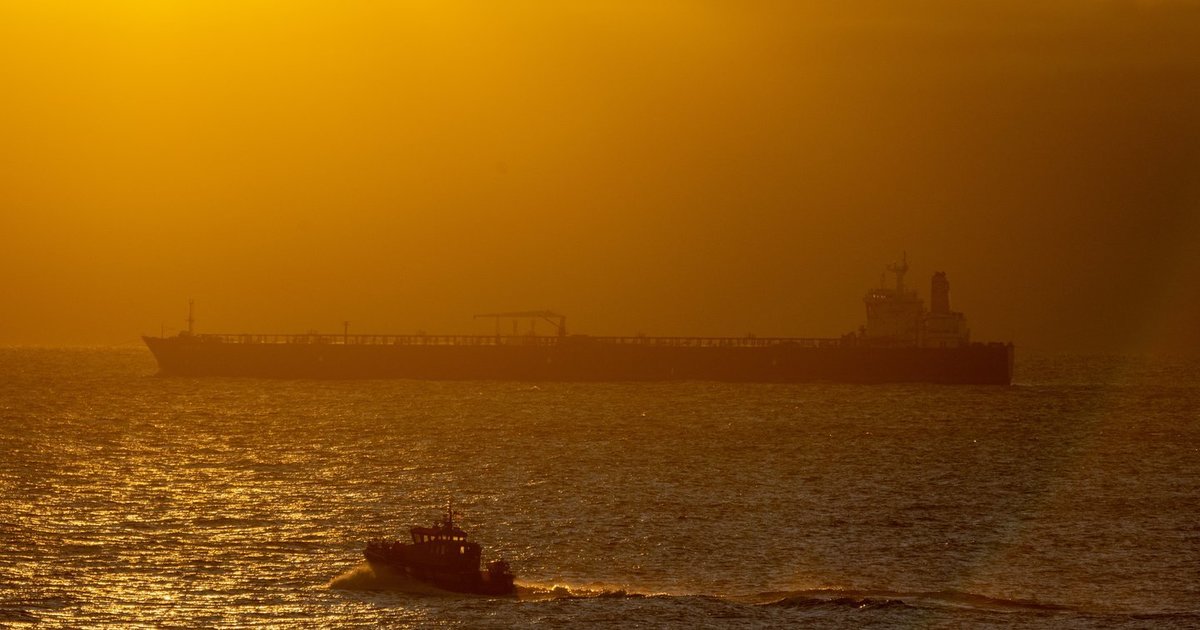 Sankcijos kirto skaudžiai: Rusijos naftos kainos grimzta į rekordines žemumas