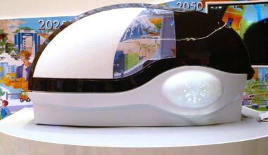 Japonijoje jau parduodamos žmonių prausimo mašinos: kaip skalbyklė, tik be gręžimo funkcijos