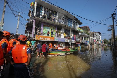 Potvynių ir nuošliaužų Šri Lankoje aukų skaičius išaugo iki 334