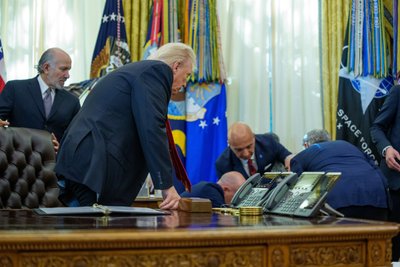 Baltuosiuose rūmuose nualpo žmogus