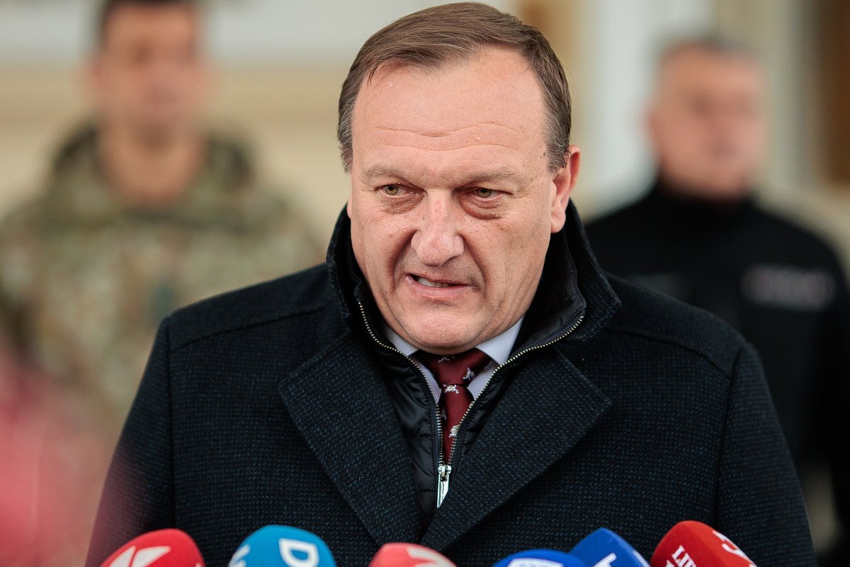 Kondratovičius apie vilkikų grįžimą per Šalčininkų postą: klausimą išspręsime pasieniečių lygiu