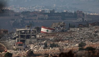 „Hezbollah“ ragina Beirutą susilaikyti nuo naujų derybų su Izraeliu