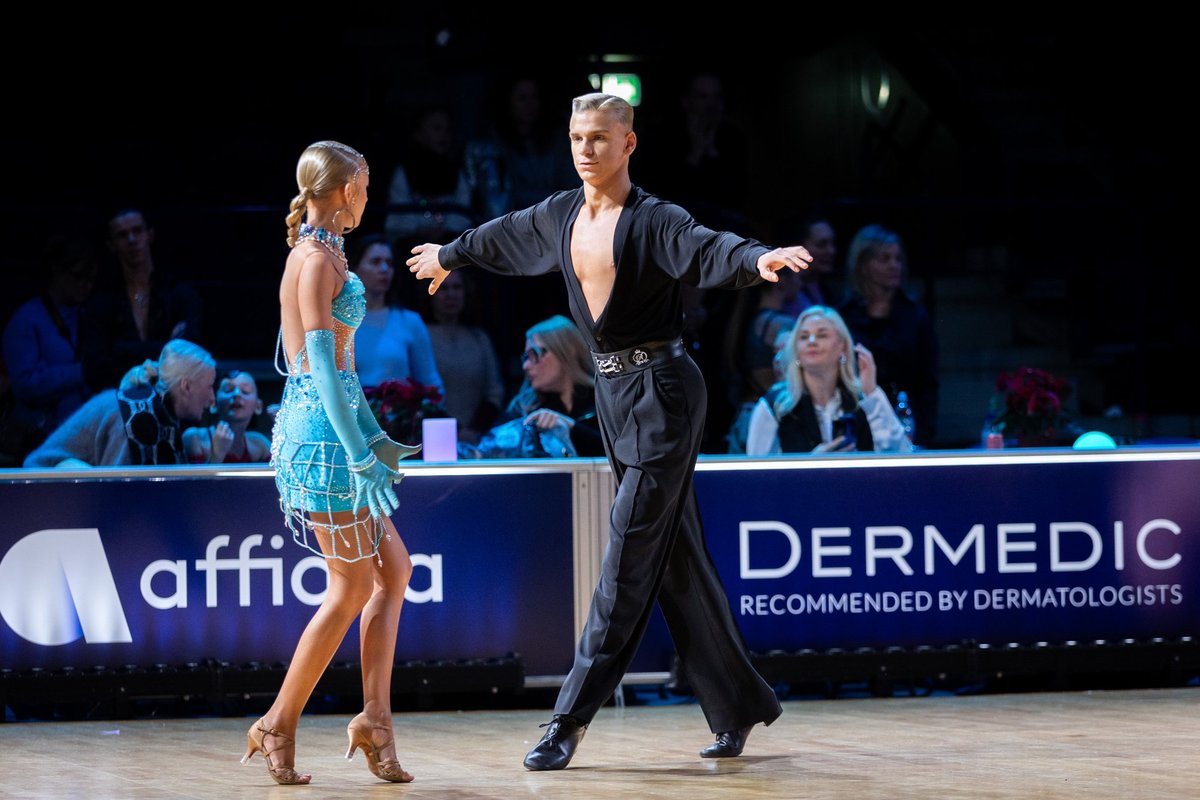 Vilniuje vyko Šiaurės Europos sportinių šokių čempionatas: žiūrėkite transliacijos įrašą - Delfi