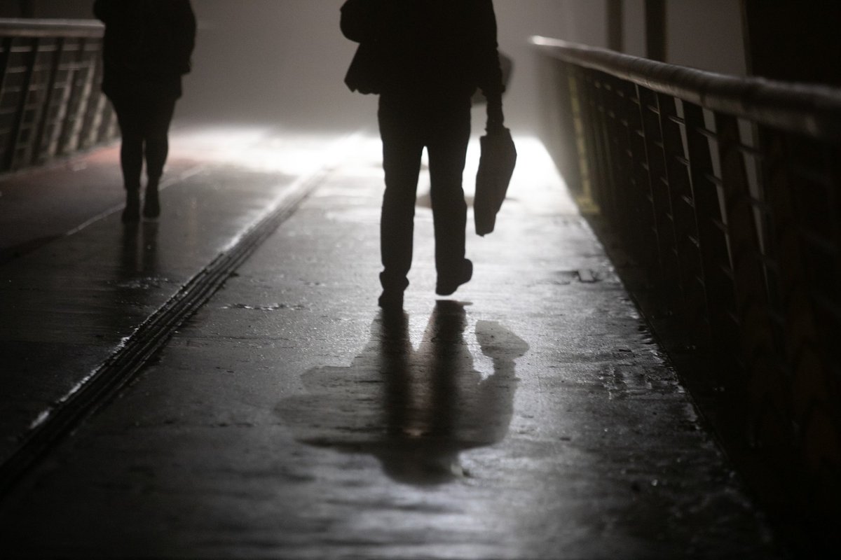 Vilniuje užpulta moteris atsiėmė savo rankinę iš užpuoliko rankų