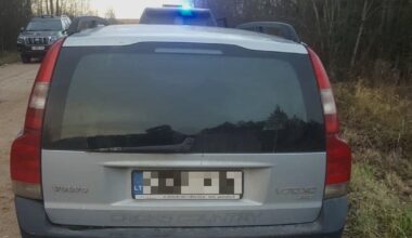 Vairuotojas – girtas ir beteisis, jo automobilis – neregistruotas, neapdraustas