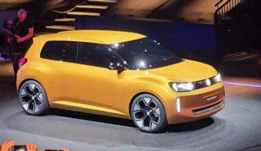 ES ruošia atsaką Kinijos gamintojams: bus kuriama nauja automobilių kategorija