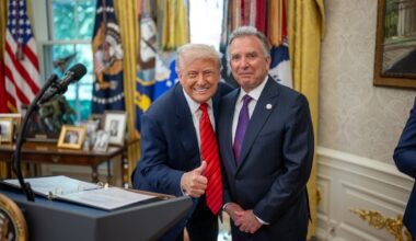 Sunku patikėti, ką Witkoffas prišnekėjo Ušakovui: pateikiamas visas pokalbis - Delfi