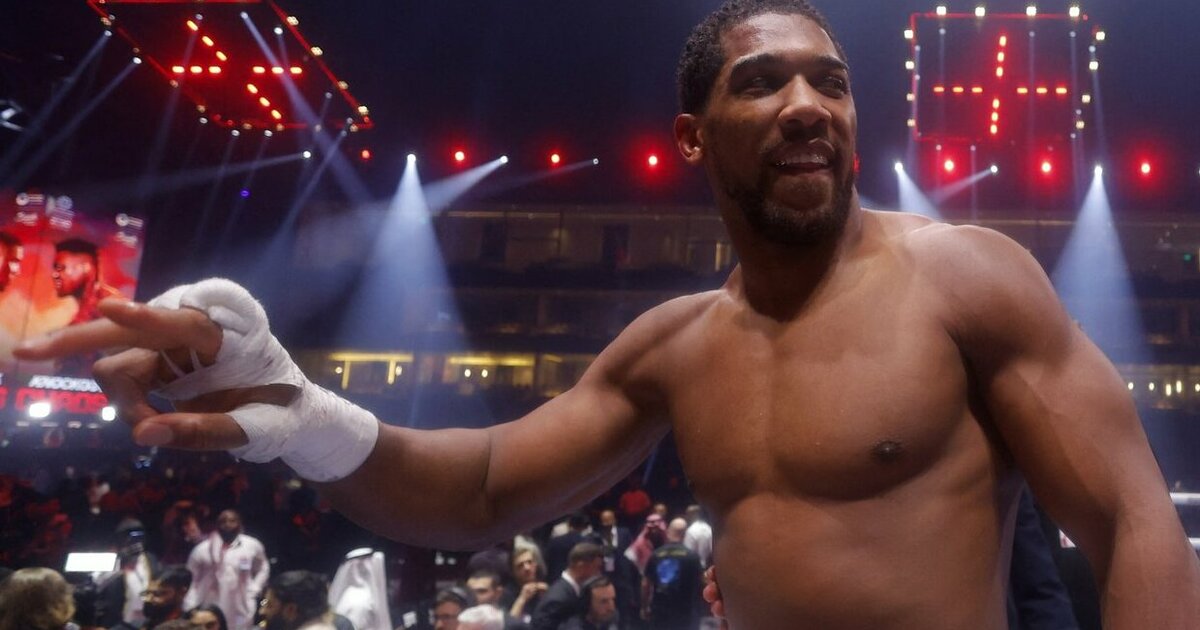 Baiginėjamos derybos tarp Anthony Joshua ir Jake'o Paulo