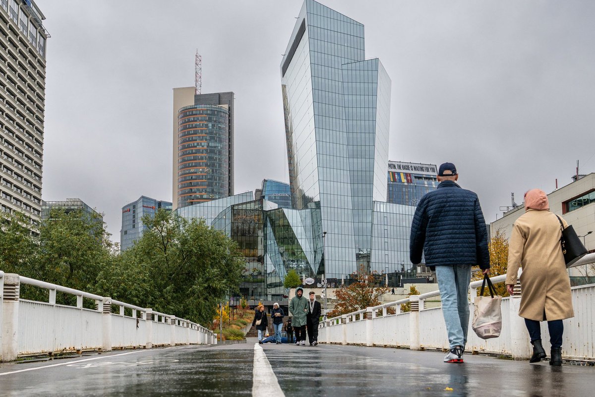 Siūlo neleisti atvykti į Lietuvą čia dirbančių imigrantų šeimoms