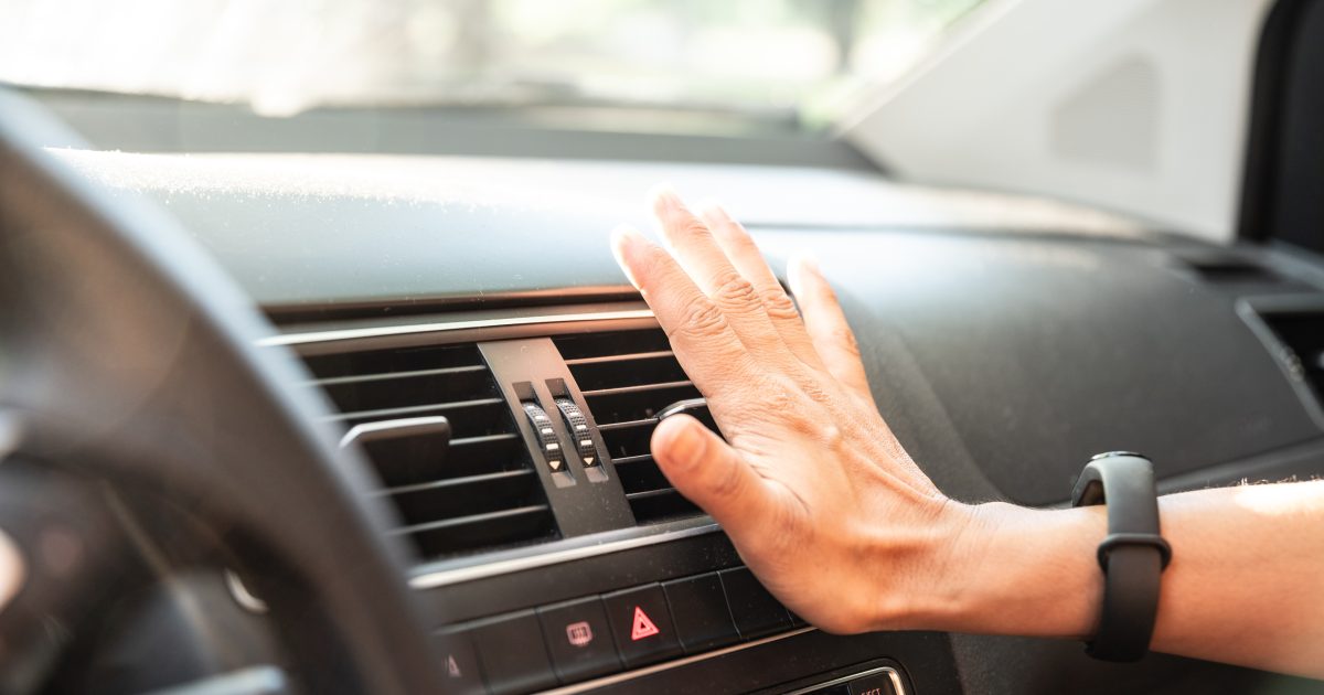 Automobilių ekspertas atskleidė: penkios funkcijos, be kurių naujo modelio šiandien pirkti neverta