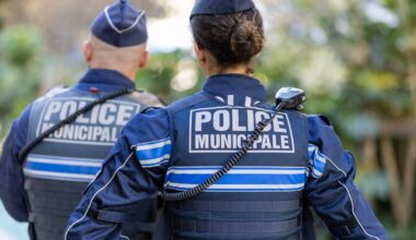 Automobilis rėžėsi į žmonės turistų pamėgtoje Prancūzijos saloje