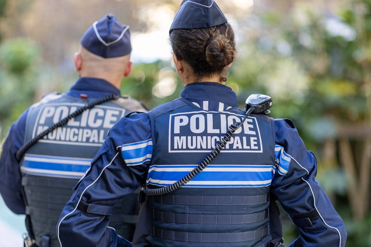 Automobilis rėžėsi į žmonės turistų pamėgtoje Prancūzijos saloje