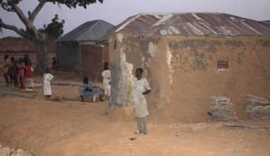 Košmaras Nigerijos mokykloje – pagrobti 303 mokiniai ir 12 mokytojų