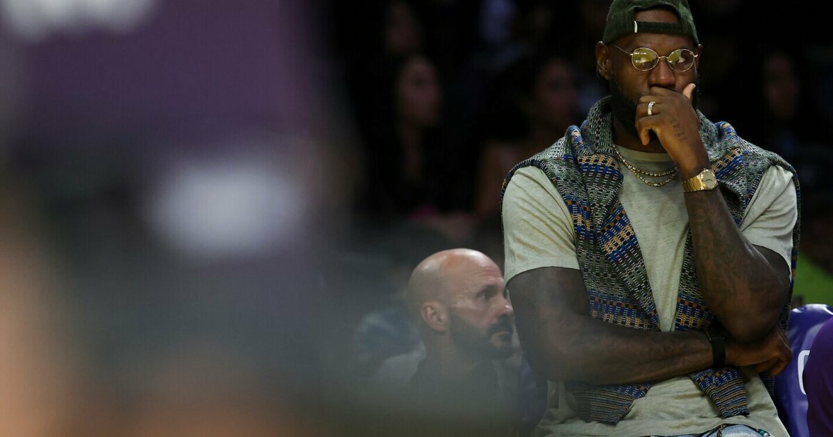 LeBronas treniruosis kartu su Marčiulionio komanda