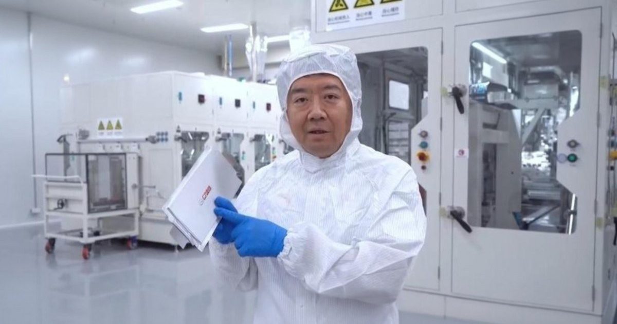 Elektrinių automobilių revoliucija: naujos baterijos gali beveik padvigubinti nuvažiuojamą atstumą