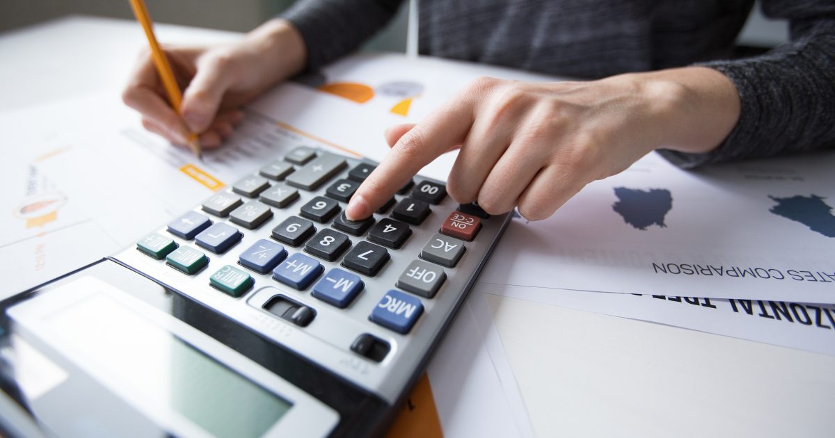 Ekspertas rėžė visiškai atvirai: pasakė, kada paskolos refinansavimas tampa visiškai beprasmis