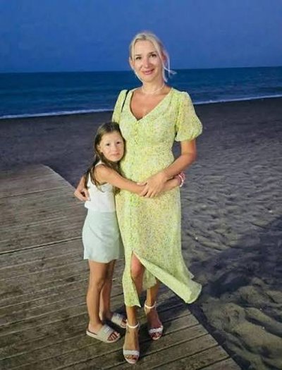 7-erių Amelka Grześko, Lenkijos pilietė, žuvo kartu su mama Oksana.