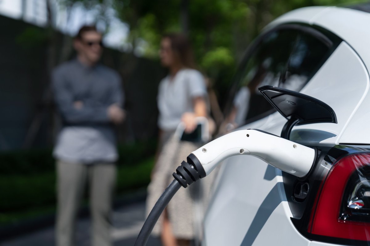 Devynis kartus pamatuojantis verslas – ant elektromobilumo lūžio taško: akivaizdi nauda ar mados vaikymasis?