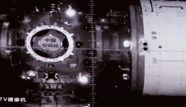 Po incidento kosminėje stotyje išsiųstas tuščias erdvėlaivis – į Žemę grąžins žmones