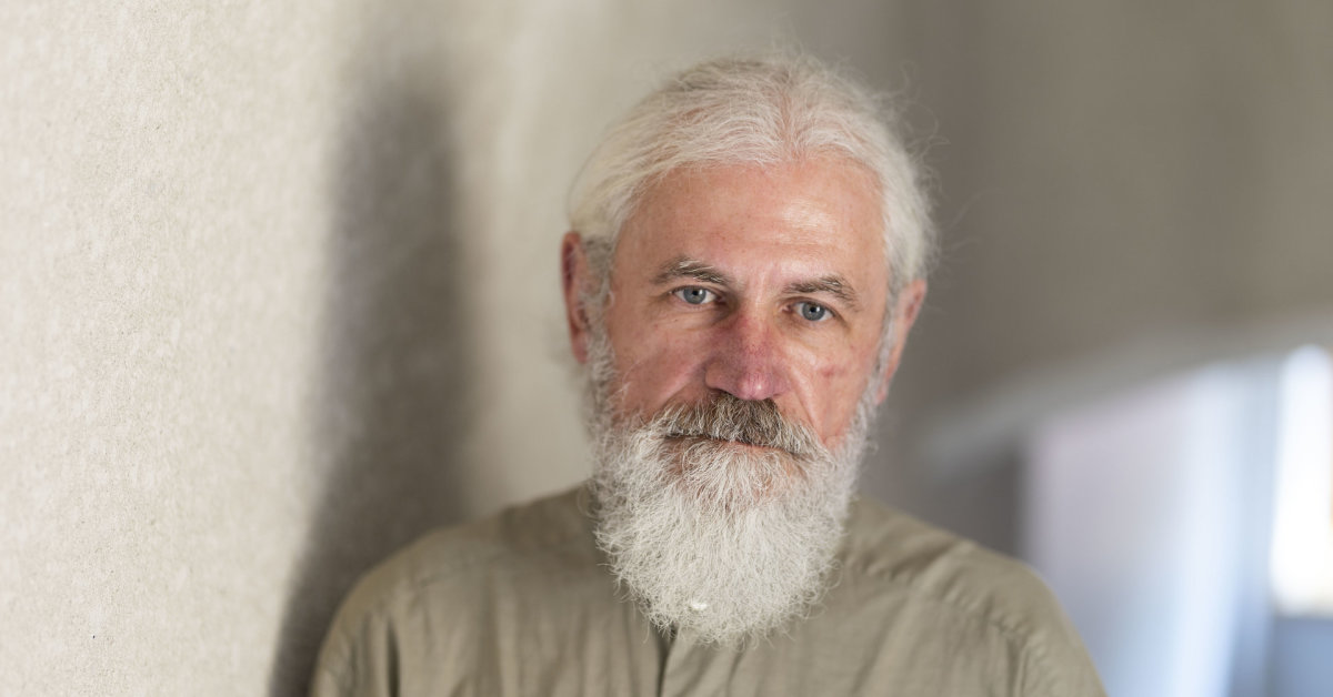 Mitologas Dainius Razauskas: „Dausos nėra „kažkur“ nei „kažkada“ – jos čia ir dabar“ | Kultūra