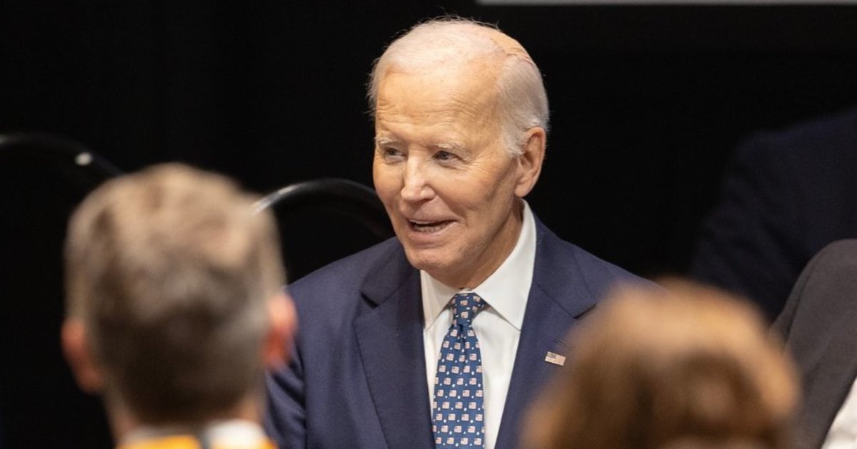 Bidenas pasirodė su nauju tvarsčiu ant galvos ir prabilo apie kovą su vėžiu