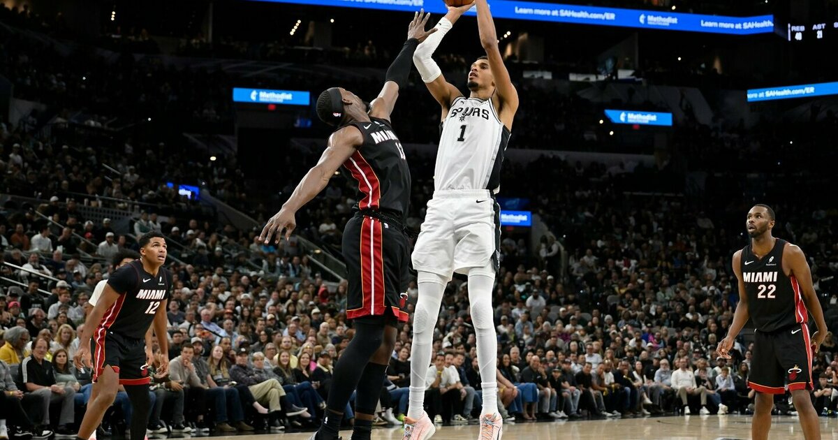 Wembanyamos vedama „Spurs“ įveikė Jakučionio ekipą