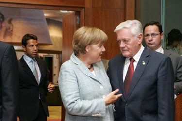 Valdas Adamkus ir Angela Merkel