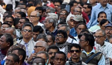 Indijoje tūkstančiai profesinių sąjungų narių protestuoja prieš naujus darbo kodeksus