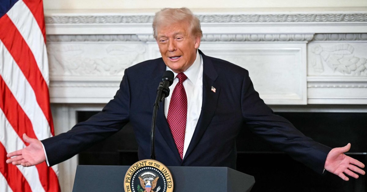 Donaldas Trumpas kaltina demokratus dėl ilgiausio istorijoje JAV vyriausybės uždarymo - 15min.lt