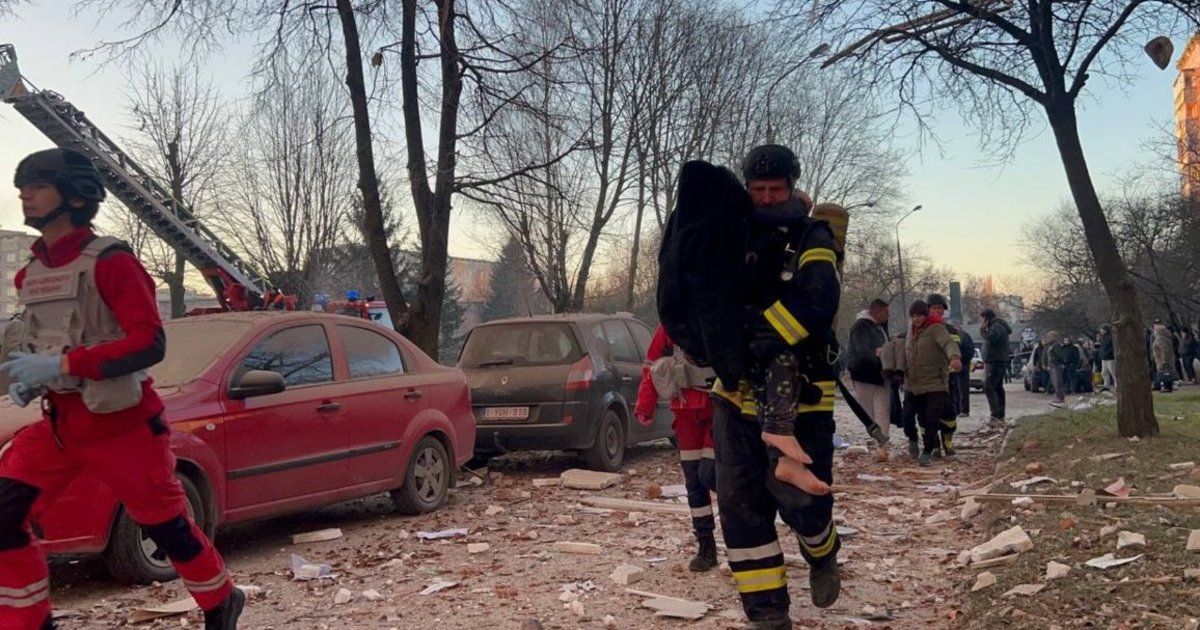 Po Rusijos smūgių – perspėjimas gyventojams uždaryti langus ir vengti buvimo lauke