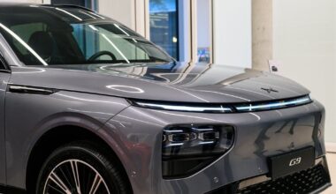 Kinijos elektromobilių stebuklas ant subsidijų adatos: kodėl Pekinas nedrįs nutraukti paramos?