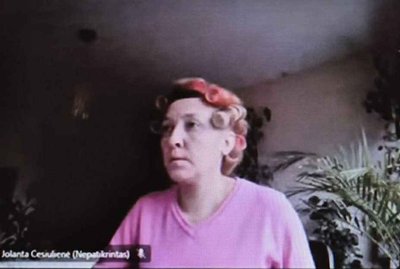 Vyriausioji ŽŪM specialistė pasirodė su bigutukais. Ekranvaizdžiai iš Kaimo reikalų komiteto posėdžio