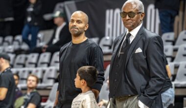 Pildo mirusio tėvo norą: Parkeris pasuko trenerio keliu