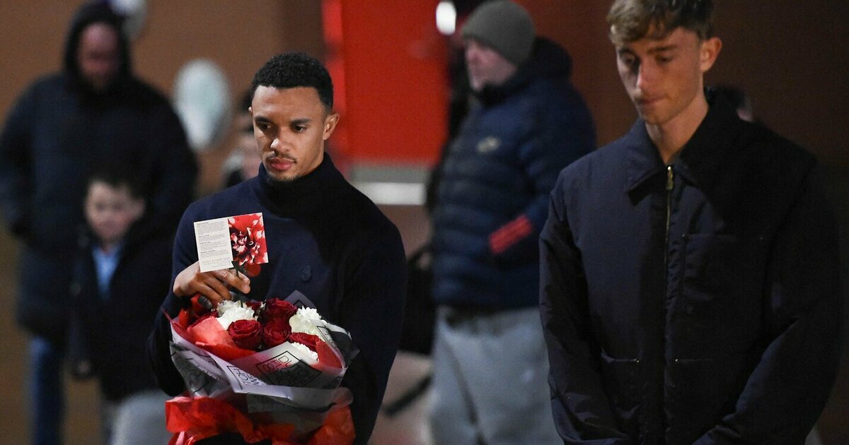 Į Liverpulį sugrįžęs Alexanderis-Arnoldas pagerbė žuvusį Jotą ir pasidalijo širdį veriančiu rašteliu