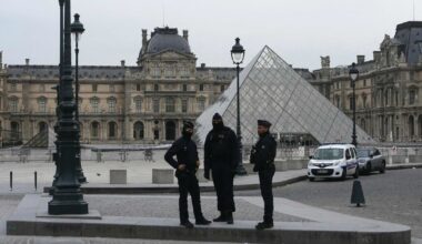 Uždaroma viena iš Luvro galerijų: įvardijo priežastį