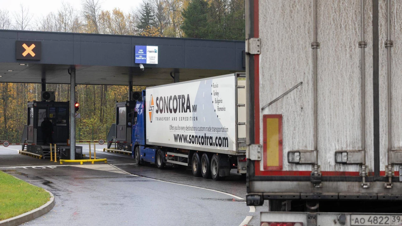Vežėjai: transporto paslaugos per Baltarusiją nepabrango, nes krovinius pasiėmė kaimynai