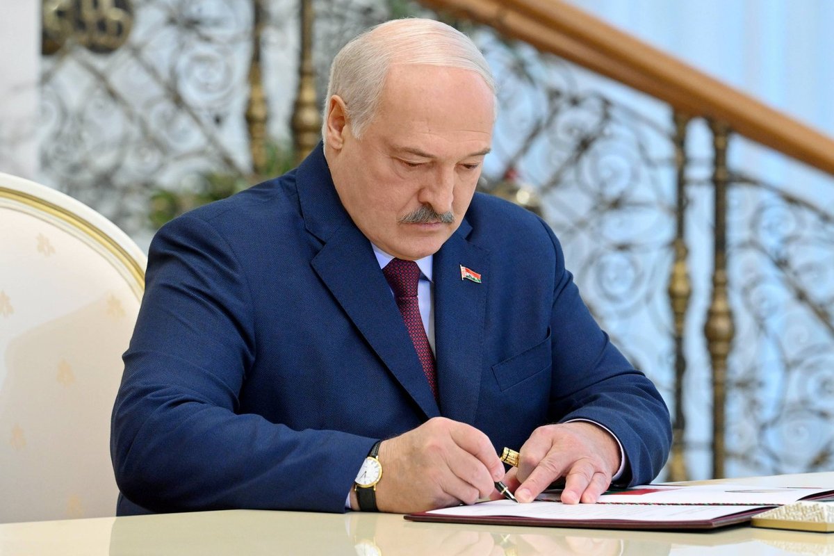 Lukašenka kreipėsi į „nedraugišką“ kaimynę