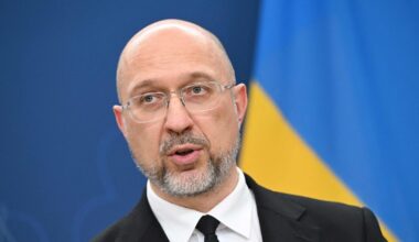 Karas Ukrainoje. Ukraina vis kartoja: „Karas baigsis, kai Rusija pajus karo skausmą“