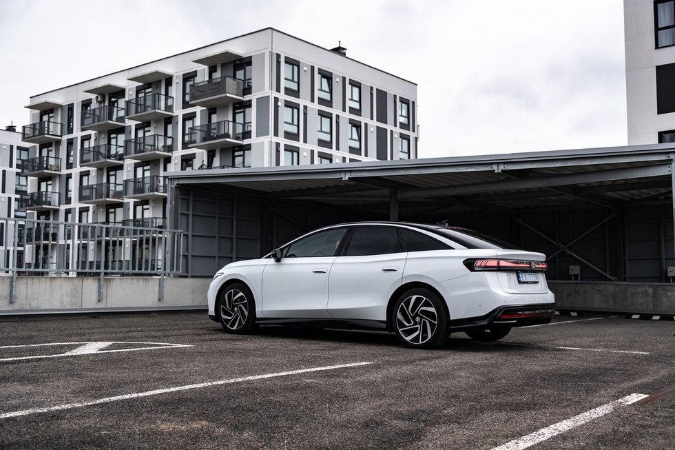 Volkswagen ID.7 (nuotr. Aivaras Grigelevičius)