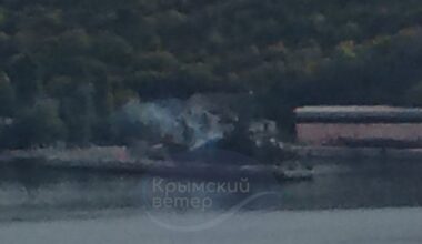 Skelbiama, kad Sevastopolyje degė retas rusų laivas