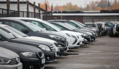 Antrinės rinka: prabangus elektromobilis už vidutinę kainą